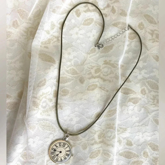 Women/Girls Antique Roman Lettering Clock TimePiece Charm Pendant Cord Necklace - Picture 4 of 6